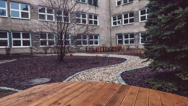 Ogród sensoryczny przy Szkole Podstawowej nr 149 w Krakowie